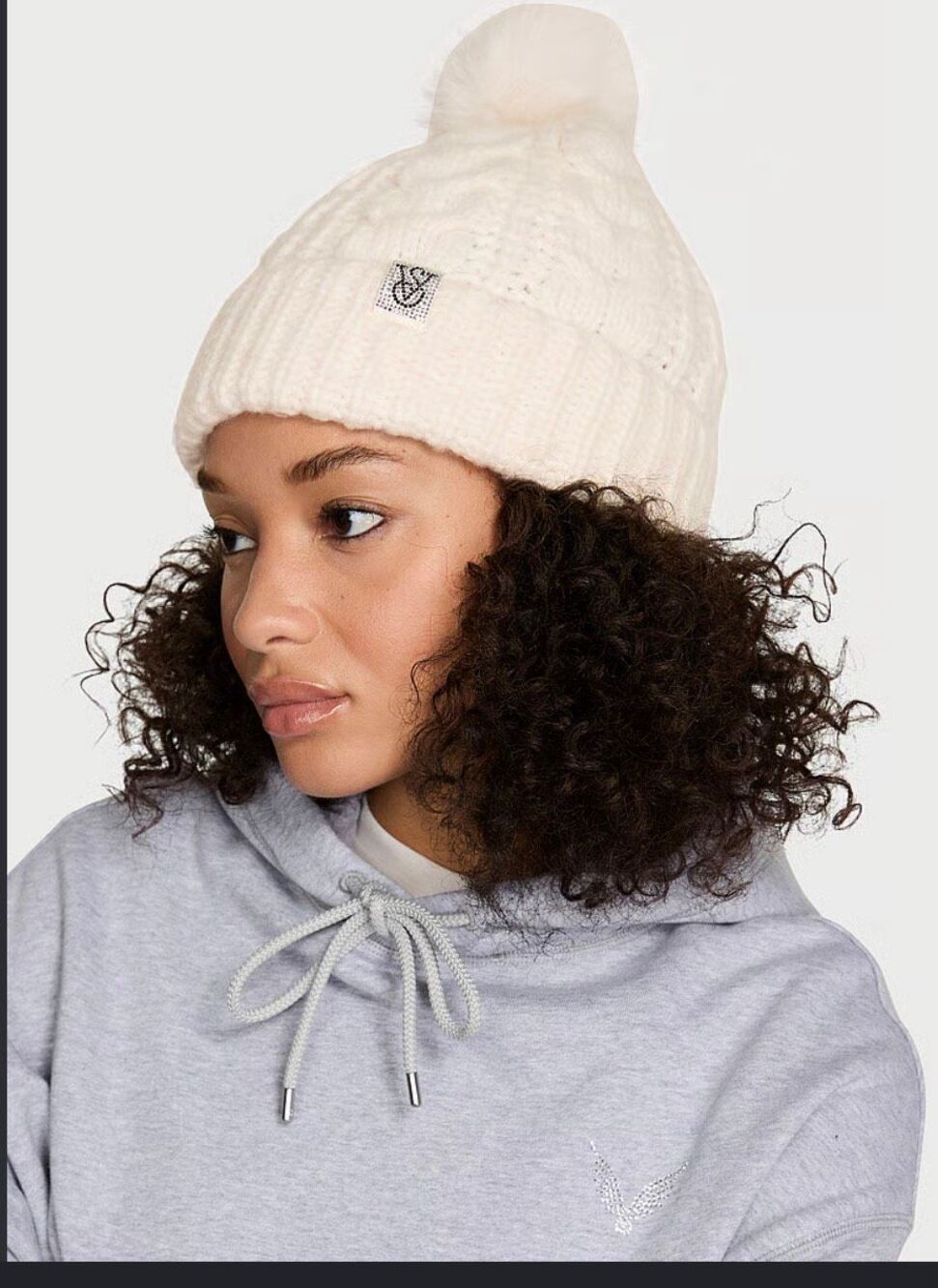 Vs Victoria’s Secret cable knit white fur skully Pom Pom winter hat beanie